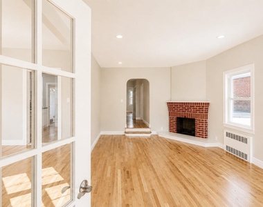 284 Beach 19th Street - Photo Thumbnail 3