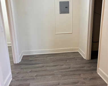 30 Locust Hill Avenue - Photo Thumbnail 1