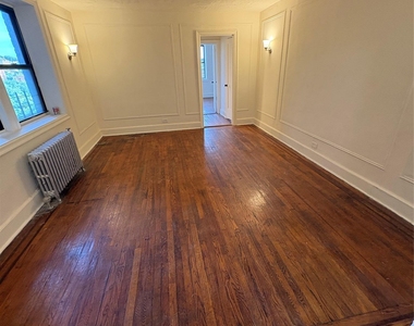 30 Locust Hill Avenue - Photo Thumbnail 4