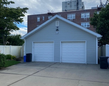 18 Temple Street - Photo Thumbnail 8