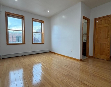 4216 Bell Boulevard - Photo Thumbnail 3