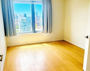 138-35 39th Avenue - Photo Thumbnail 2