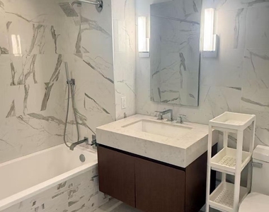 138-35 39th Avenue - Photo Thumbnail 4