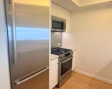138-35 39th Avenue - Photo Thumbnail 8