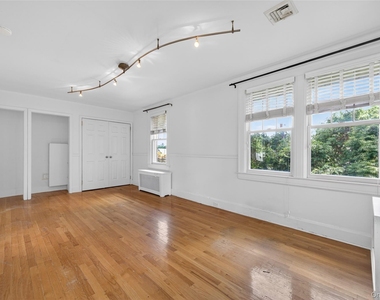 90 Mackey Avenue - Photo Thumbnail 16