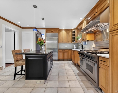 90 Mackey Avenue - Photo Thumbnail 9