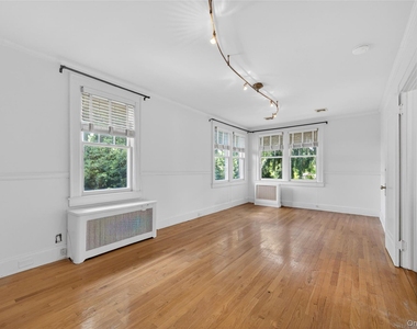 90 Mackey Avenue - Photo Thumbnail 14