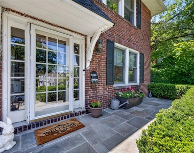 90 Mackey Avenue - Photo Thumbnail 1