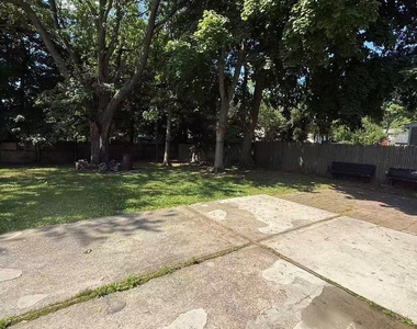382 Jamaica Avenue - Photo Thumbnail 11