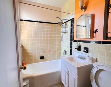 8 Wainwright Avenue - Photo Thumbnail 3