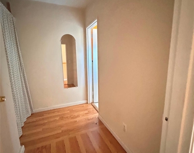 8 Wainwright Avenue - Photo Thumbnail 8