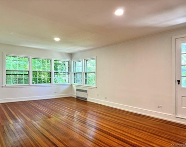 560 Taxter Road - Photo Thumbnail 20