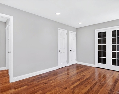 50 Albertson Place - Photo Thumbnail 7
