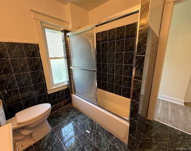 174 Center Street - Photo Thumbnail 8