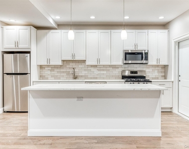 78 Roslyn Road - Photo Thumbnail 5