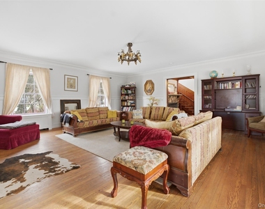 5 Trinity Place - Photo Thumbnail 17