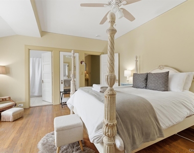 5 Trinity Place - Photo Thumbnail 28
