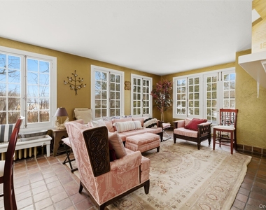 5 Trinity Place - Photo Thumbnail 19