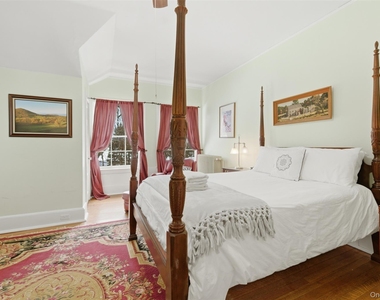 5 Trinity Place - Photo Thumbnail 34