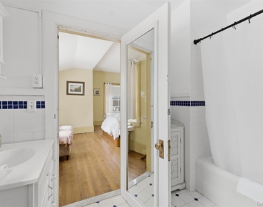 5 Trinity Place - Photo Thumbnail 32