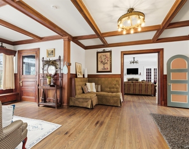 5 Trinity Place - Photo Thumbnail 13