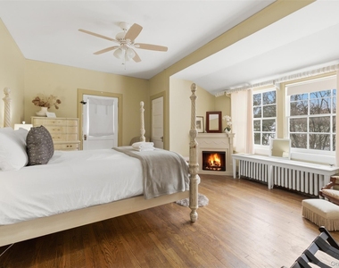 5 Trinity Place - Photo Thumbnail 27