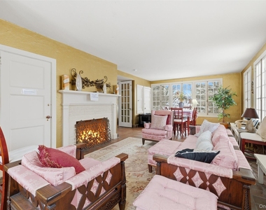 5 Trinity Place - Photo Thumbnail 21