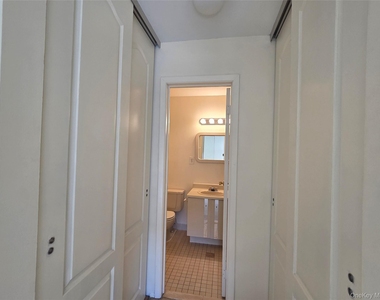 12-29 Diane Place - Photo Thumbnail 13