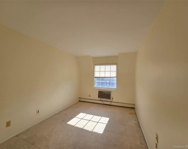 12-29 Diane Place - Photo Thumbnail 22