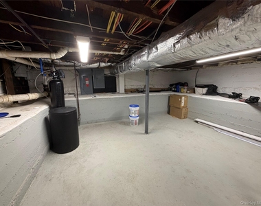 59 Lincoln Avenue - Photo Thumbnail 12