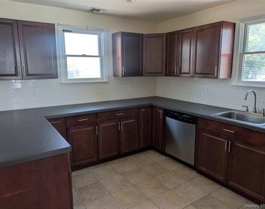 317 Bedford Avenue - Photo Thumbnail 3