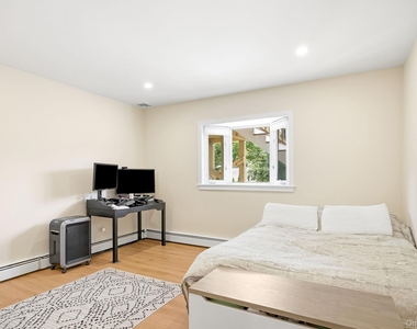 56 Wainwright Street - Photo Thumbnail 11