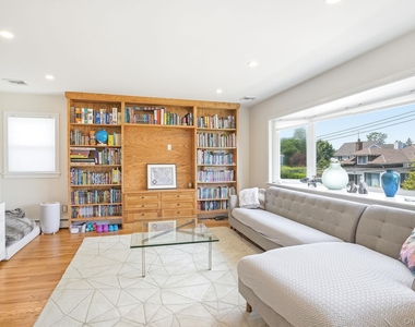 56 Wainwright Street - Photo Thumbnail 1
