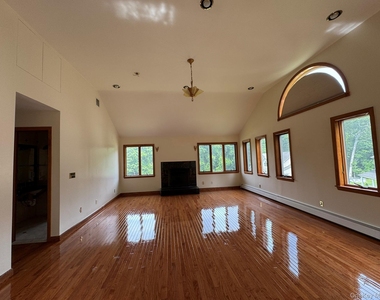 227 Beverly Road - Photo Thumbnail 32