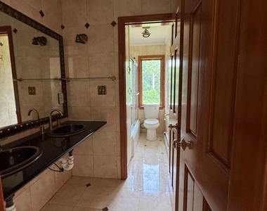 227 Beverly Road - Photo Thumbnail 5