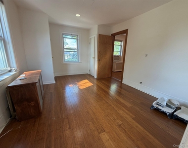 837 White Plains Road - Photo Thumbnail 5