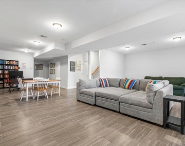 77 Lakeview Avenue - Photo Thumbnail 26