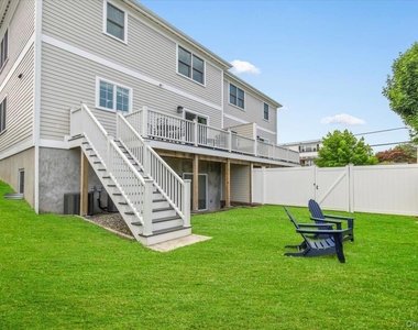 77 Lakeview Avenue - Photo Thumbnail 30