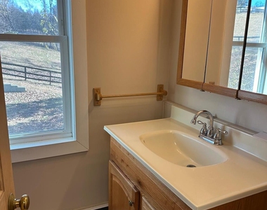 168 Pine Hill - Photo Thumbnail 10