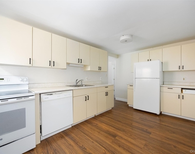 29 Delano Street - Photo Thumbnail 2