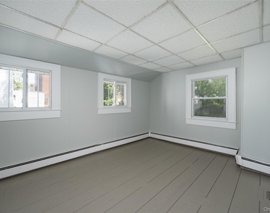 29 Delano Street - Photo Thumbnail 10
