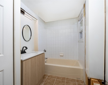 29 Delano Street - Photo Thumbnail 4