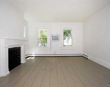 29 Delano Street - Photo Thumbnail 9
