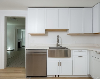 29 Delano Street - Photo Thumbnail 3