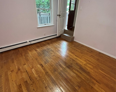 14 Walnut Avenue E - Photo Thumbnail 7