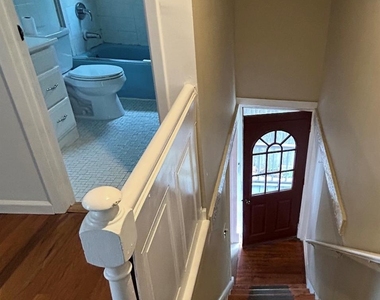 14 Walnut Avenue E - Photo Thumbnail 9