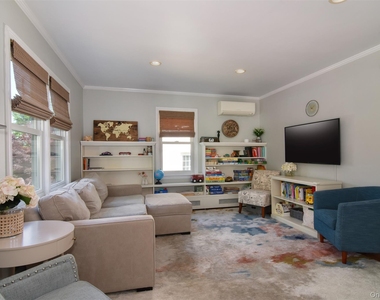 26 Riverview Avenue - Photo Thumbnail 4