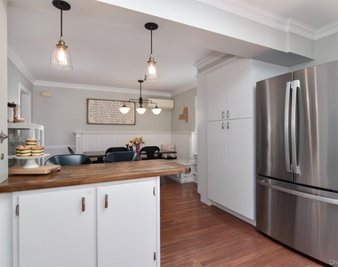 26 Riverview Avenue - Photo Thumbnail 12