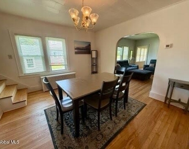 2121 Burdett Avenue - Photo Thumbnail 5