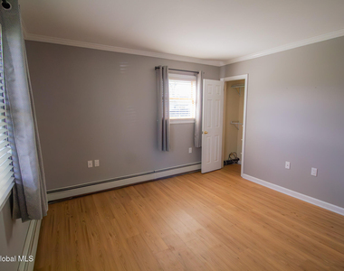 7 David Road - Photo Thumbnail 9